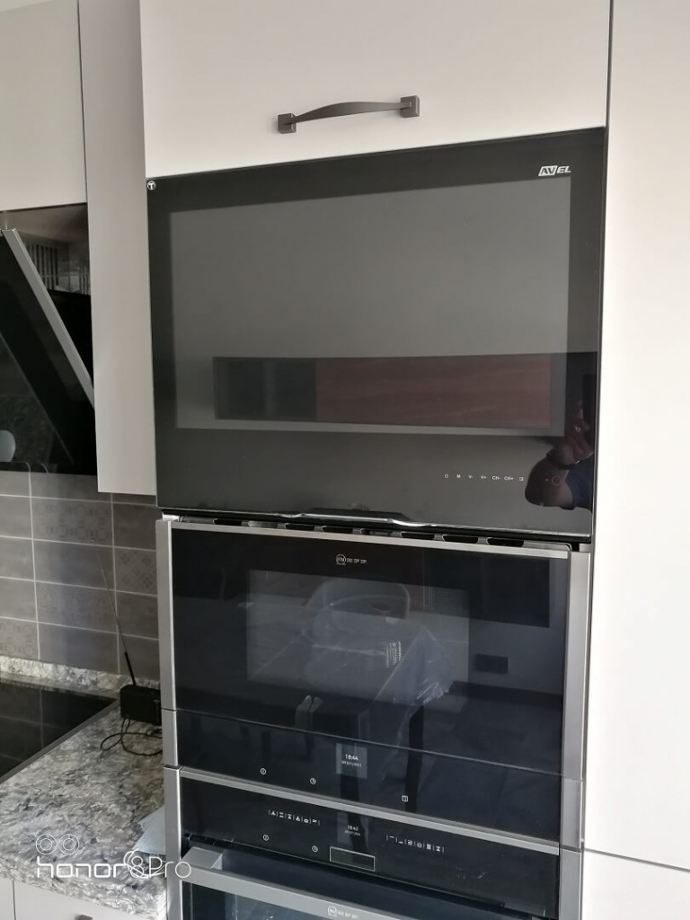 wbudowany telewizor do kuchni